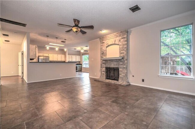 Photo - 1009 Oaklands Dr