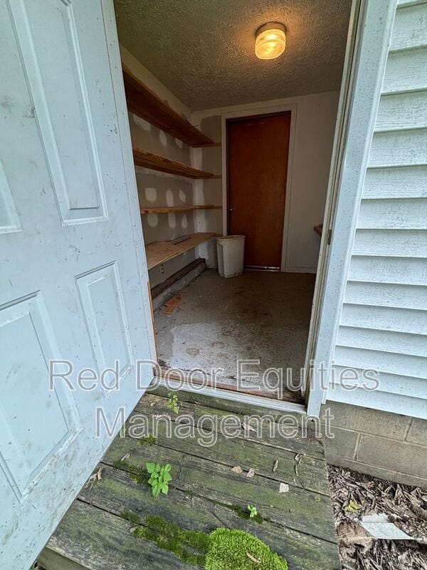 132 Lake St