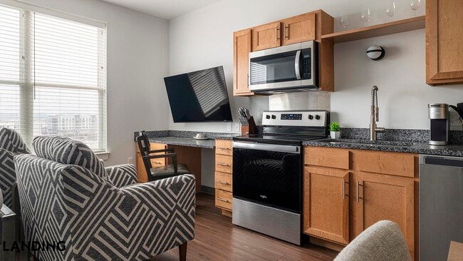 Photo - 302 13th St S Unidad PH711