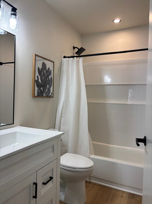 Photo - 609 N Seven Peaks Blvd