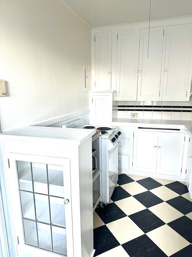 Photo - Charming Condo in University District! Unit 403