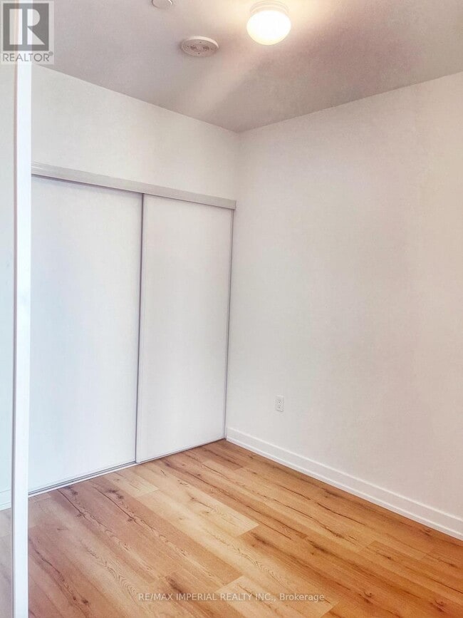 Photo - 1195 The Queensway Unit 605