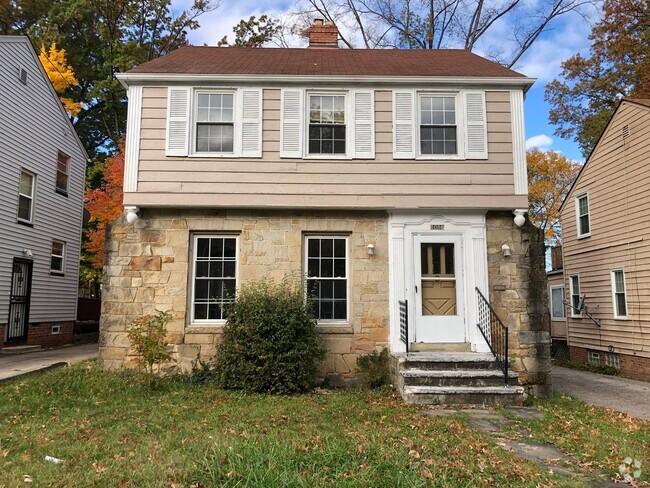 Building Photo - 3 BED 1.5 BATH SINGLE FAMILY HOME IN CLEVE...