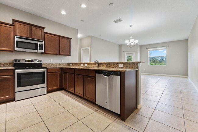 Photo - 4/2.5 Town Home w/ Loft and Office in Harr...