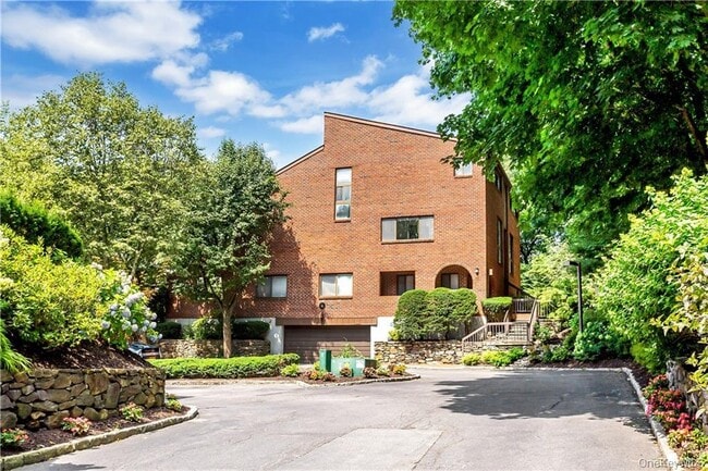 Photo - 150 N Bedford Rd Unit 5A