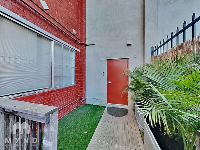 Building Photo - 958 28th St