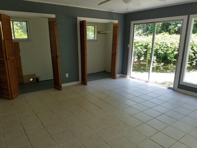 Photo - 3 Sherwood Ln