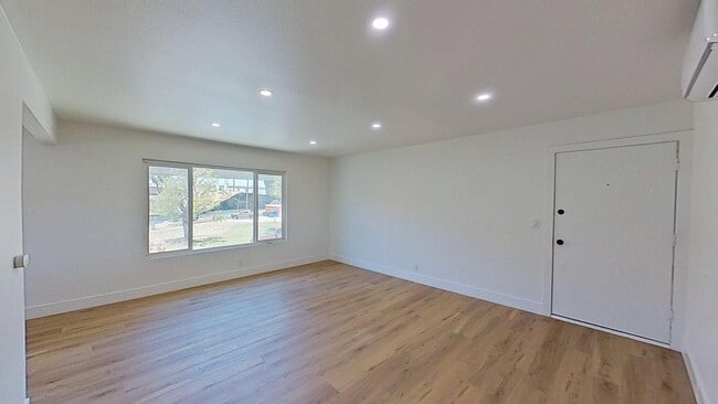 Photo - 1632 Picadilly Way Unidad D