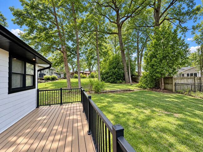 Photo - 21334 W Pepper Dr