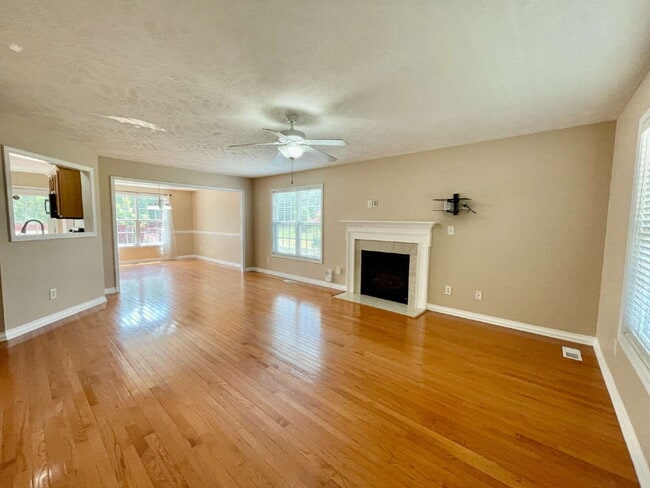 Photo - Spacious 4-Bed Haven With 2.5 Baths In Jack Britt District!