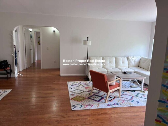 Photo - 1731 Beacon St Unit 204