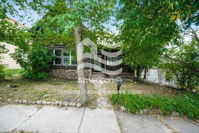 Photo - 445 N 9th Ave
