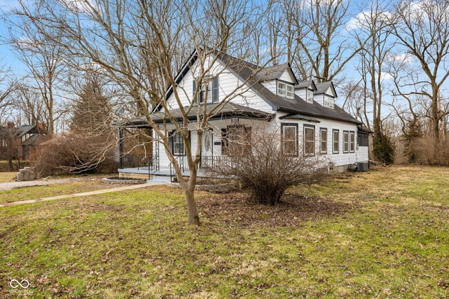 Photo - 320 Lockerbie St