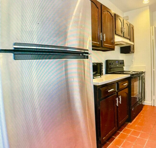 Photo - 1602 E St SE