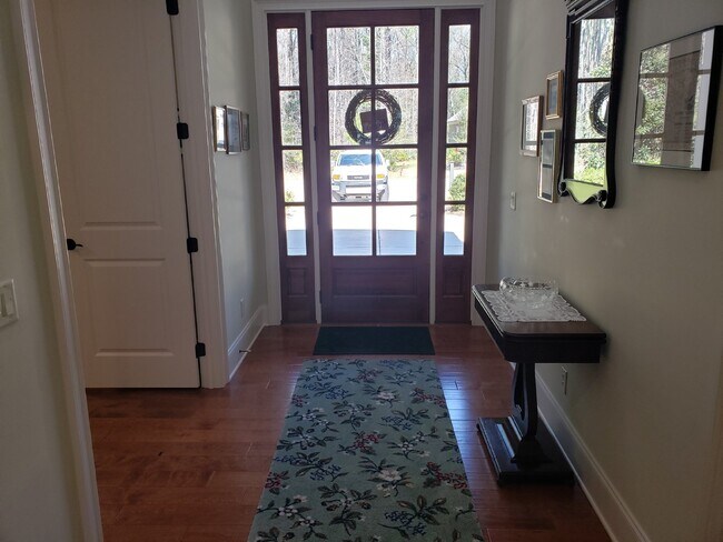 Photo - Furnished Hampton Lake Home for Rent!