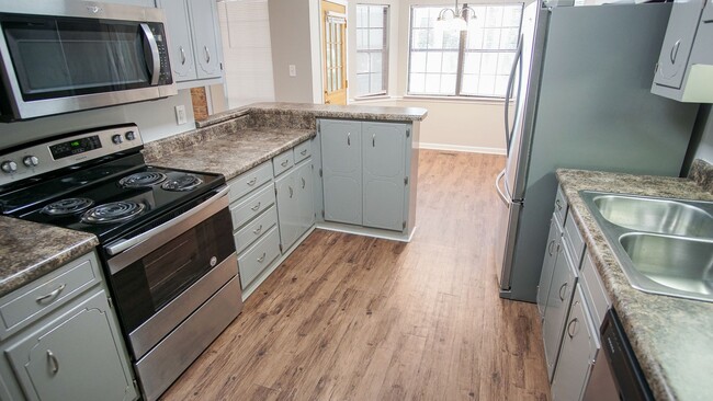 Photo - Lakeside Schools/Rehabbed and Ready for Move In. (NO PETS)