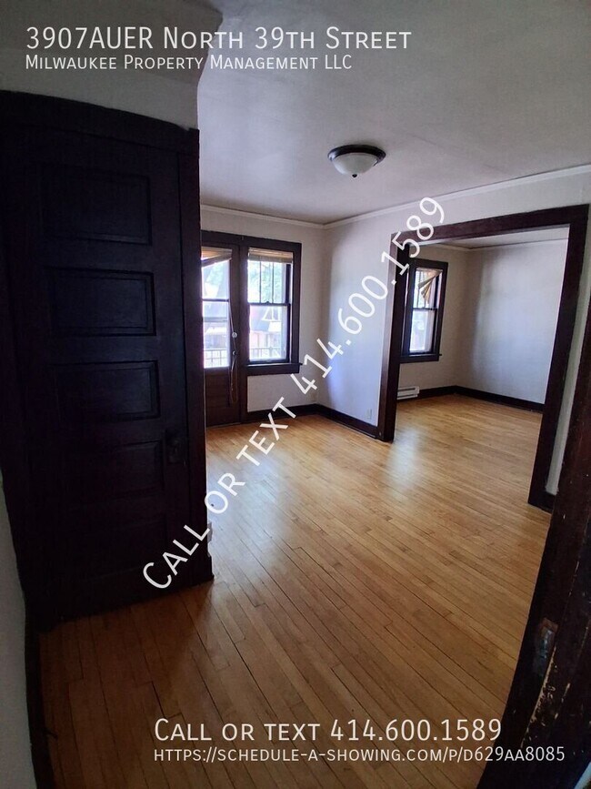 3907AUER N 39th St