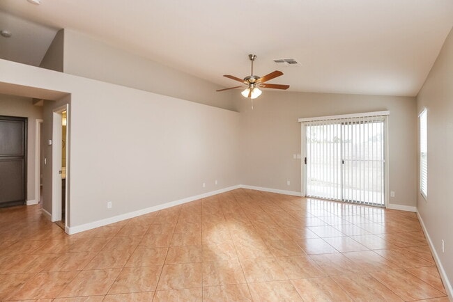 Photo - 631 N Williams St