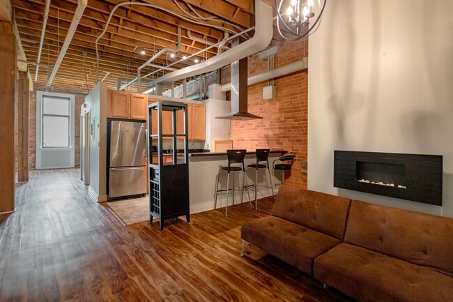 Building Photo - 6533 E Jefferson Ave Unit 109J Rental
