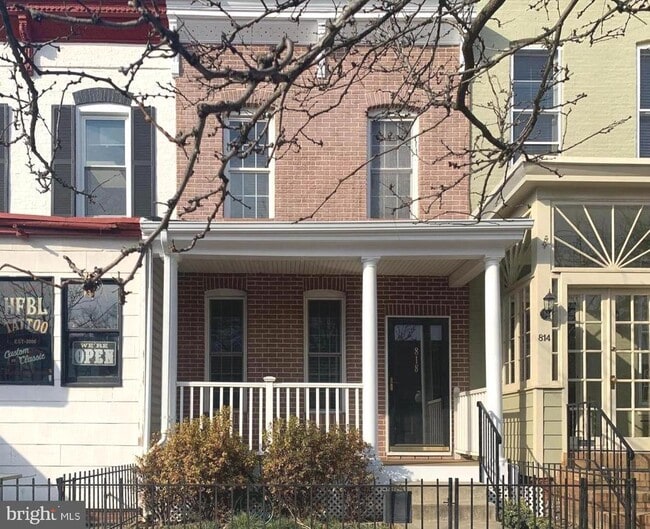 Building Photo - 818 W 36th St Rental