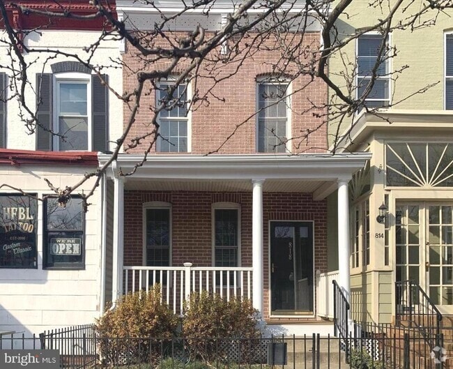 Building Photo - 818 W 36th St Rental