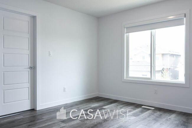 Photo - 6508g-65175 175 Ave NW