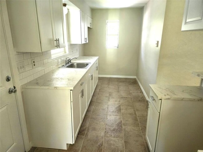 Photo - 554 Miriam Ave