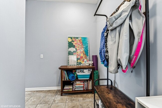 Photo - 1815 W Henderson St Unit 2