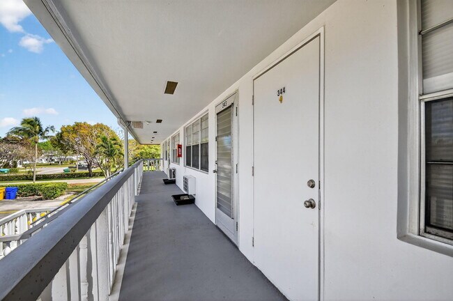 Photo - 344 Northampton Q