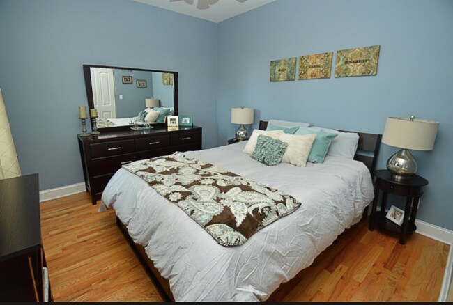 Photo - 3740 N Wilton Ave Unidad 4