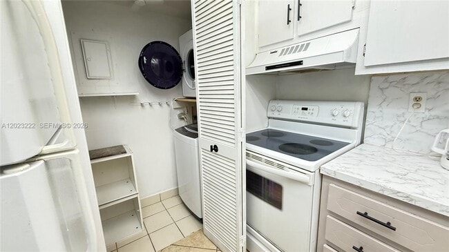 Photo - 240 Lakeview Dr Unit 306