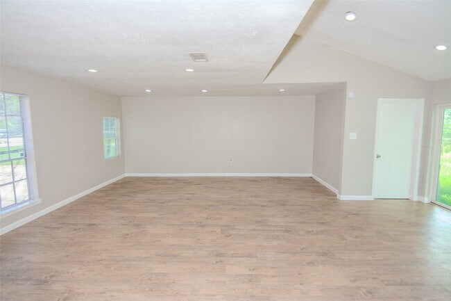 Photo - 9311 Golden Wood Ln
