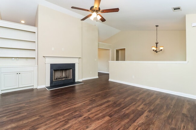 Photo - 100 Comet Ct