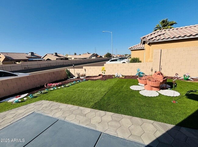 Photo - 11311 W Lawrence Ln