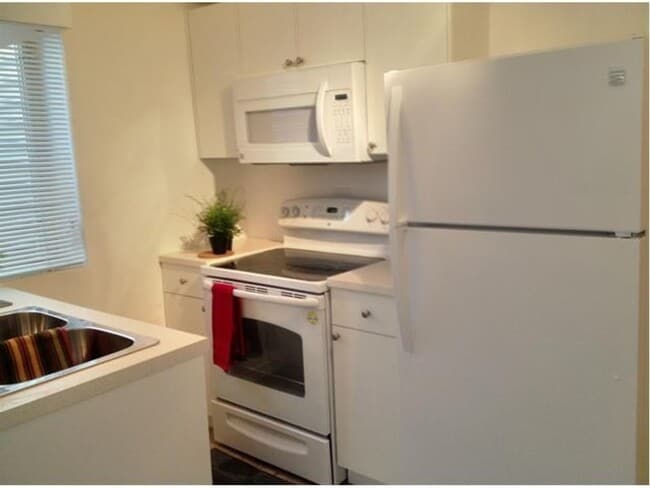 Photo - 2015 Marshall St