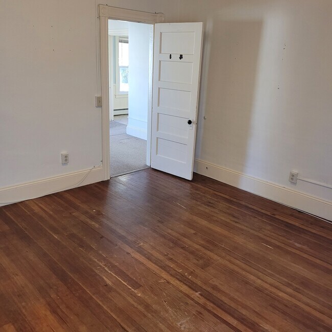 48 Warren Ave Apartments Unit 2 Warren, RI