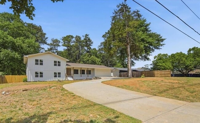 Photo - 1073 Grayson Pkwy