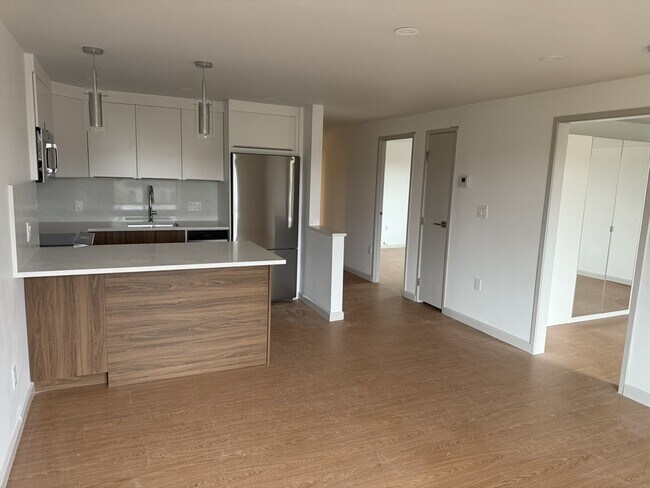 Photo - 1243 Beacon St Unit 5A