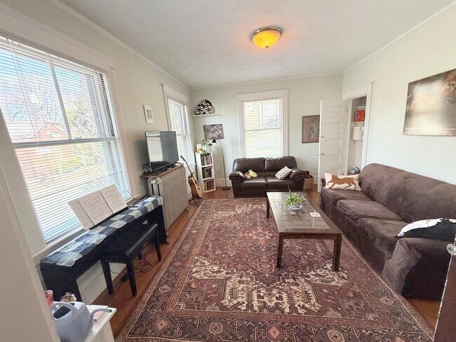 Photo - 79 College Ave Unidad 2