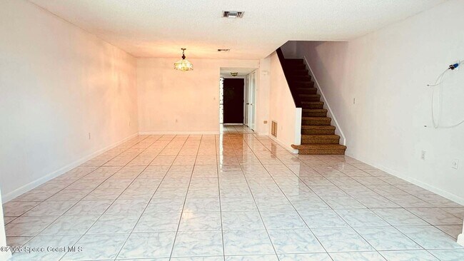 Photo - 125 Kings Way