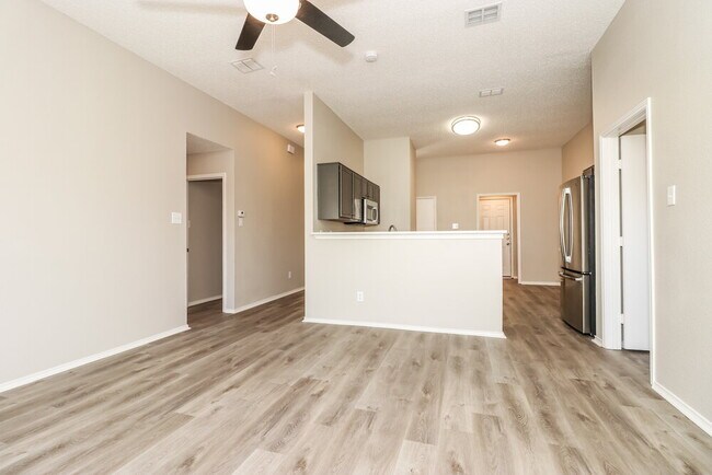 Photo - 1024 Stockton Dr