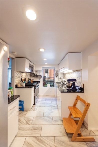 Photo - 280 5th St