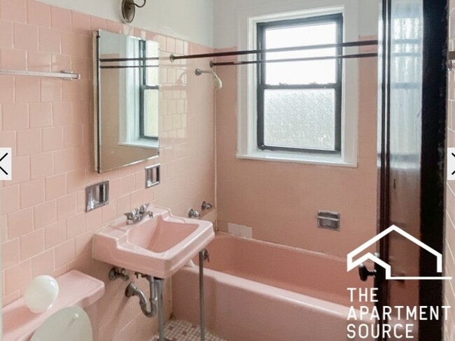 Photo - 2542 W Summerdale Ave Unidad 3