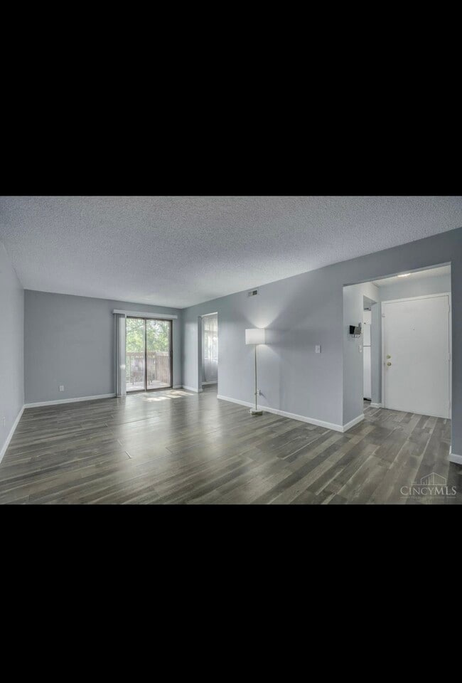 Photo - 3921 Mack Rd