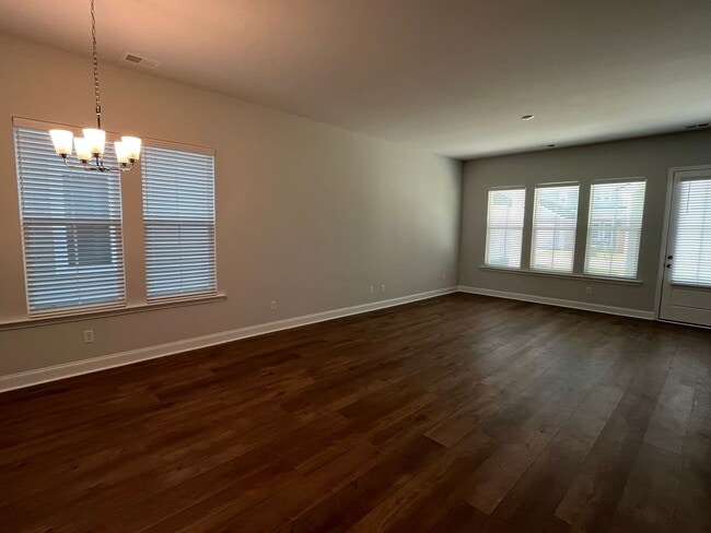Photo - Stunning 4 Bedroom 4.5 Bath Home In Summer...
