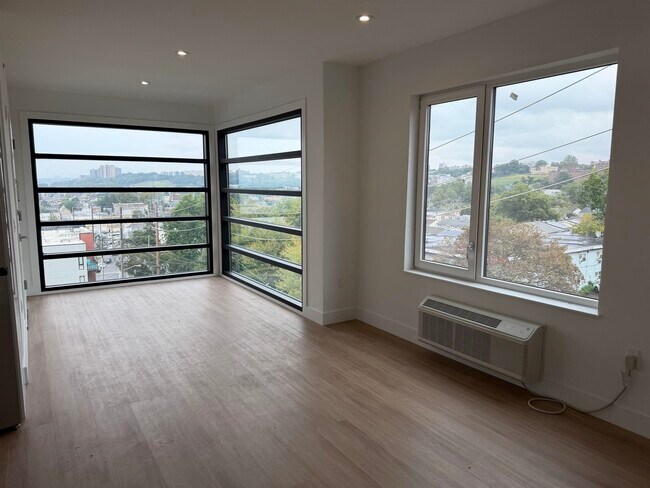 Photo - 3309 Liberty Ave Unit 510