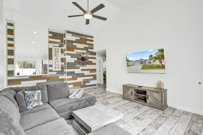 Photo - 8467 Dynasty Dr