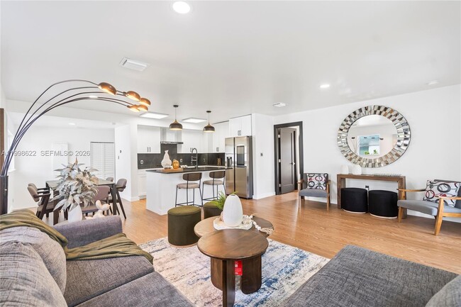 Photo - 1911 SW 57th Ave