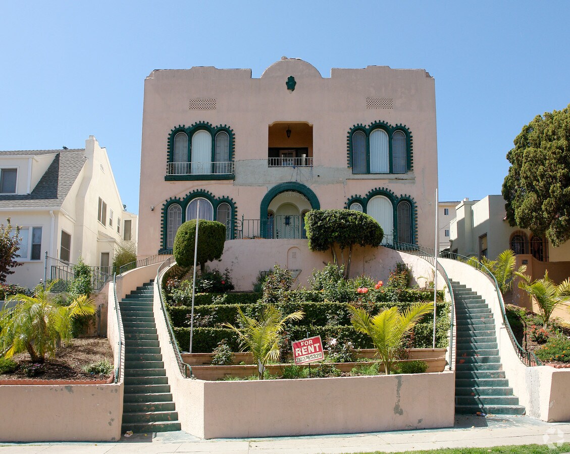 Foto principal - 535 N Alexandria Ave