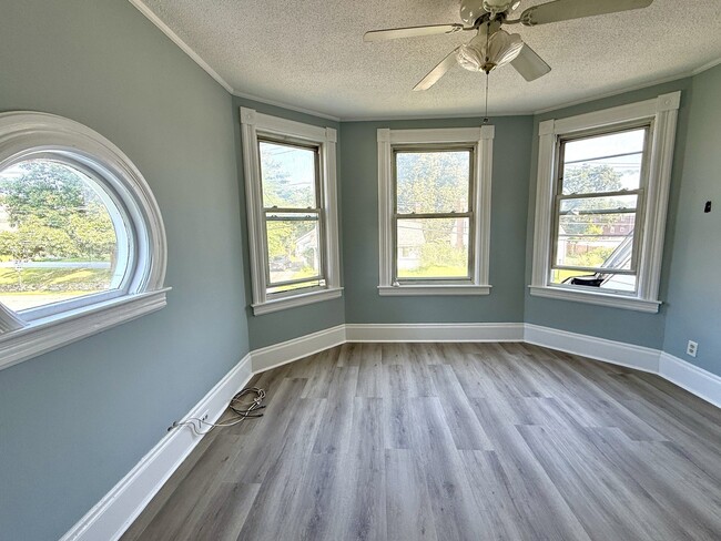 Building Photo - 23 Billerica Rd Unit 2